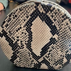 Black and Cream oval crossbody with chain handle